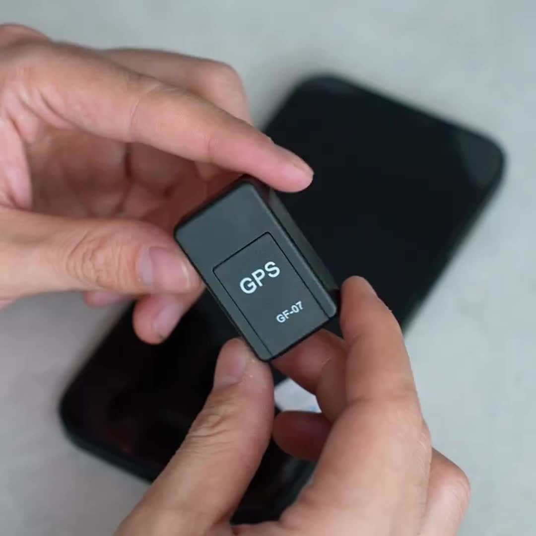 Mini rastreador GPS - Ubicador de vehículos en tiempo real con GPS magnético, batería recargable de polímero de litio, operación remota de teléfono móvil, adecuado para vehículos, camiones, hogar y seguimiento de activos (ubicación gratuita por SMS, uso p